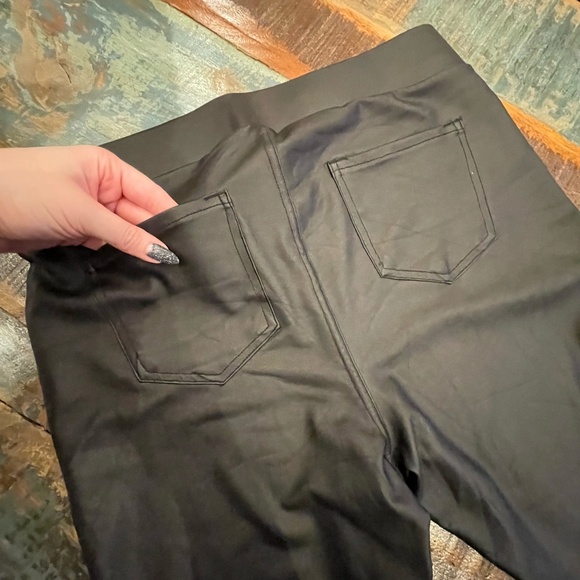 TORRID Full Length Signature Waist Faux Leather Pocket Legging NWOT - Picture 7 of 16